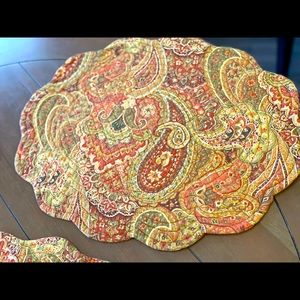 4 Matching Cloth Paisley Placements
